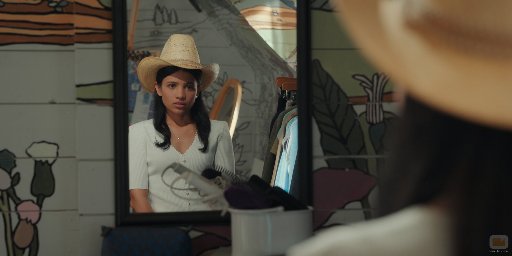 Nikki Rodriguez en Capítulo 9 titulado 'Revoluciones' de 'Mi vida con los chicos Walter'