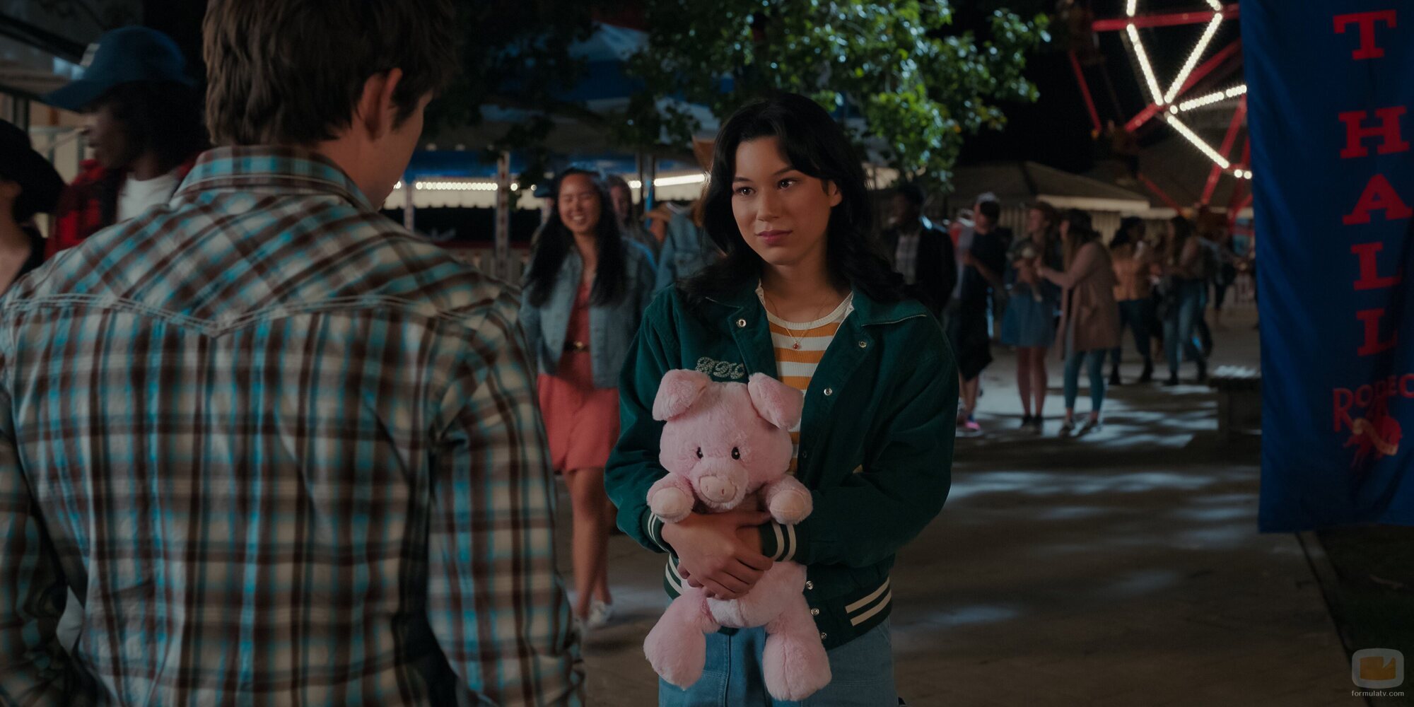 Mya Lowe en 1x09 titulado 'Revoluciones' de 'Mi vida con los chicos Walter'