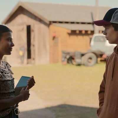 Ashby Gentry y Nikki Rodriguez en Capítulo 10 titulado 'Felices para siempre' de 'Mi vida con los chicos Walter'