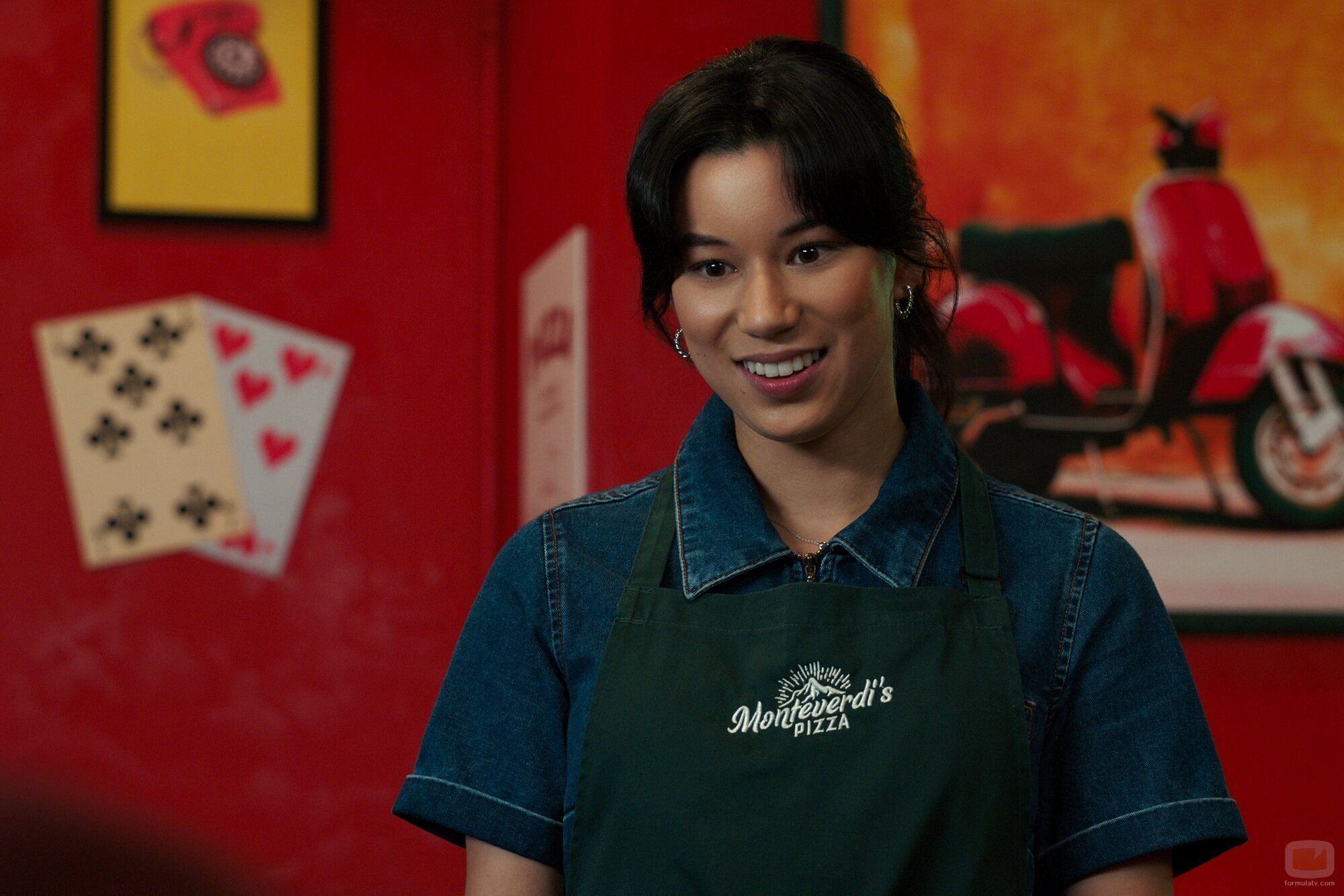 Mya Lowe en el 2x01 de 'Mi vida con los chicos Walter'