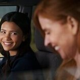 Sarah Rafferty y Nikki Rodriguez en 'Empezar de cero' de 'Mi vida con los chicos Walter'