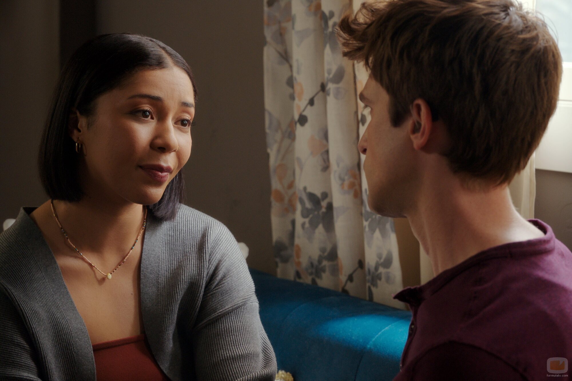 Johnny Link y Zoë Soul en el 2x01 de 'Mi vida con los chicos Walter'