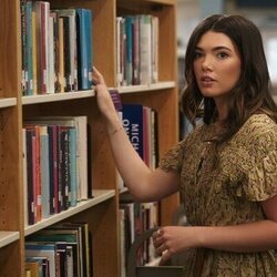 Alisha Newton en 2x01 titulado 'Empezar de cero' de 'Mi vida con los chicos Walter'