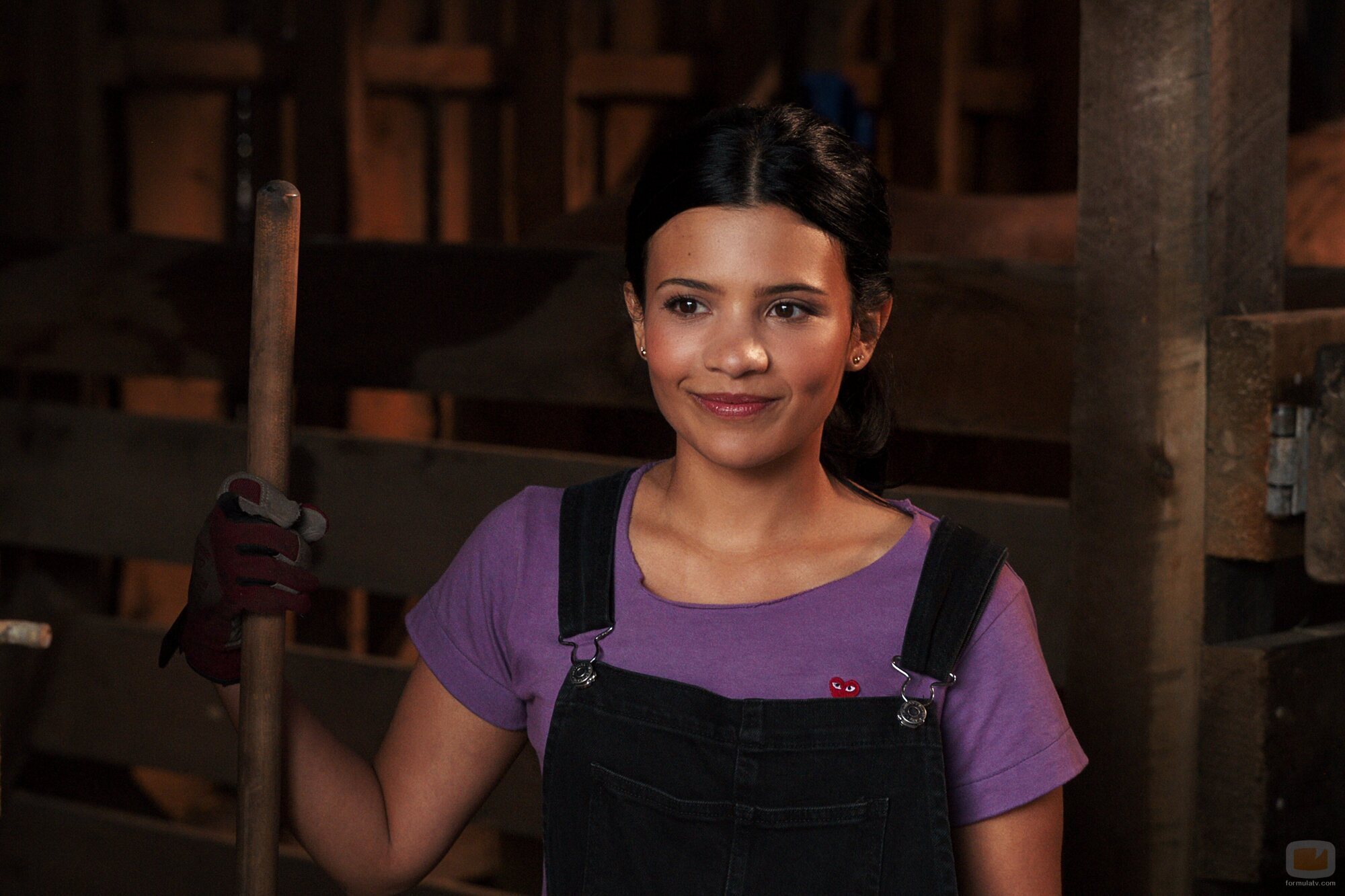 Nikki Rodriguez en 'Las chicas solo quieren recaudar' de 'My Life with the Walter Boys'
