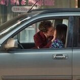 Alisha Newton y Connor Stanhope en el 2x03 de 'My Life with the Walter Boys'