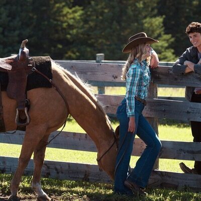 Ashby Gentry en 2x04 'Pasa sin mirar' de 'Mi vida con los chicos Walter'