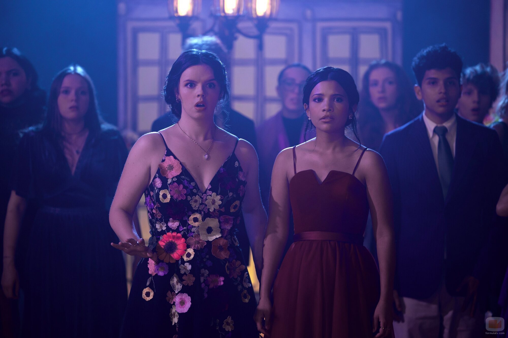 Nikki Rodriguez en 2x05 'Una noche para recordar' de 'Mi vida con los chicos Walter'