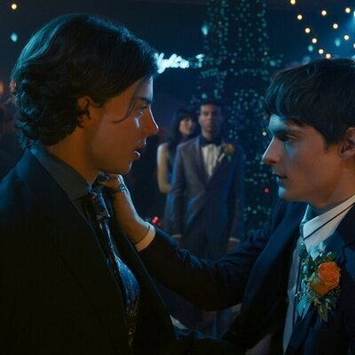 Corey Fogelmanis y Jaylan Evans en el 2x05 de 'Mi vida con los chicos Walter'