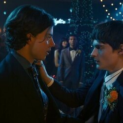 Corey Fogelmanis y Jaylan Evans en el 2x05 de 'Mi vida con los chicos Walter'