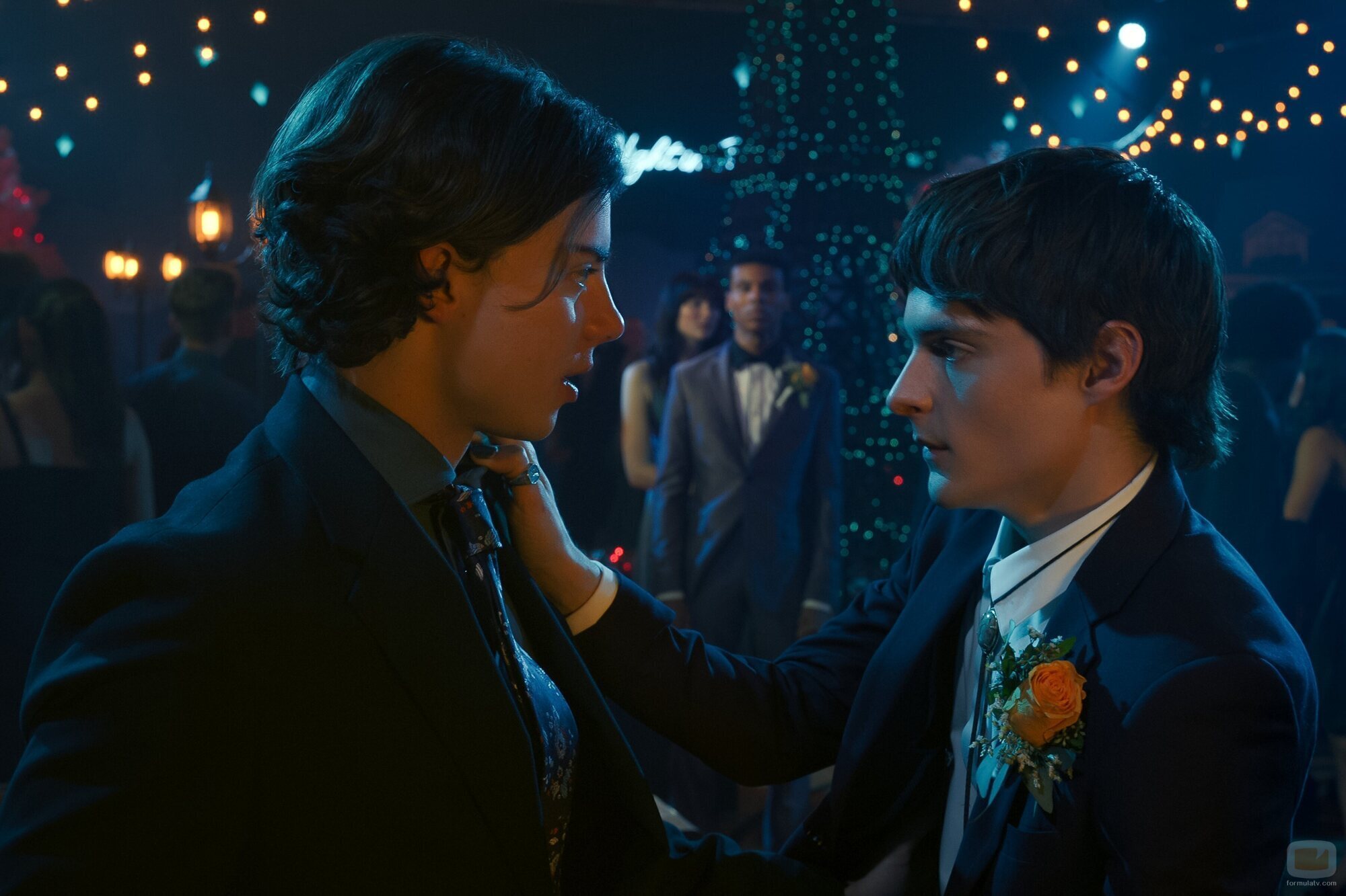 Corey Fogelmanis y Jaylan Evans en el 2x05 de 'Mi vida con los chicos Walter'