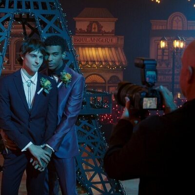 Corey Fogelmanis y Jaylan Evans en Capítulo 5 titulado 'Una noche para recordar' de 'Mi vida con los chicos Walter'