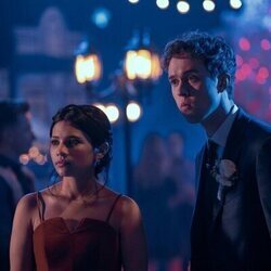 Connor Stanhope y Nikki Rodriguez en la temporada 2 y el capítulo 05 de 'Mi vida con los chicos Walter'