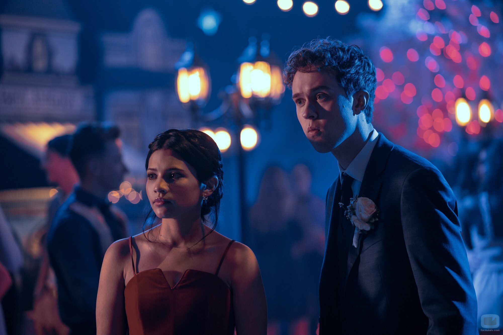 Connor Stanhope y Nikki Rodriguez en la temporada 2 y el capítulo 05 de 'Mi vida con los chicos Walter'