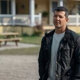 Alex Quijano en 2x06 titulado 'Después del baile' de 'Mi vida con los chicos Walter'