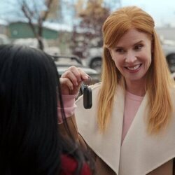 Sarah Rafferty en el 2x10 de 'Mi vida con los chicos Walter'