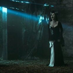 Catherine Zeta-Jones en 'El Hyde y la triste persecución' de 'Wednesday'