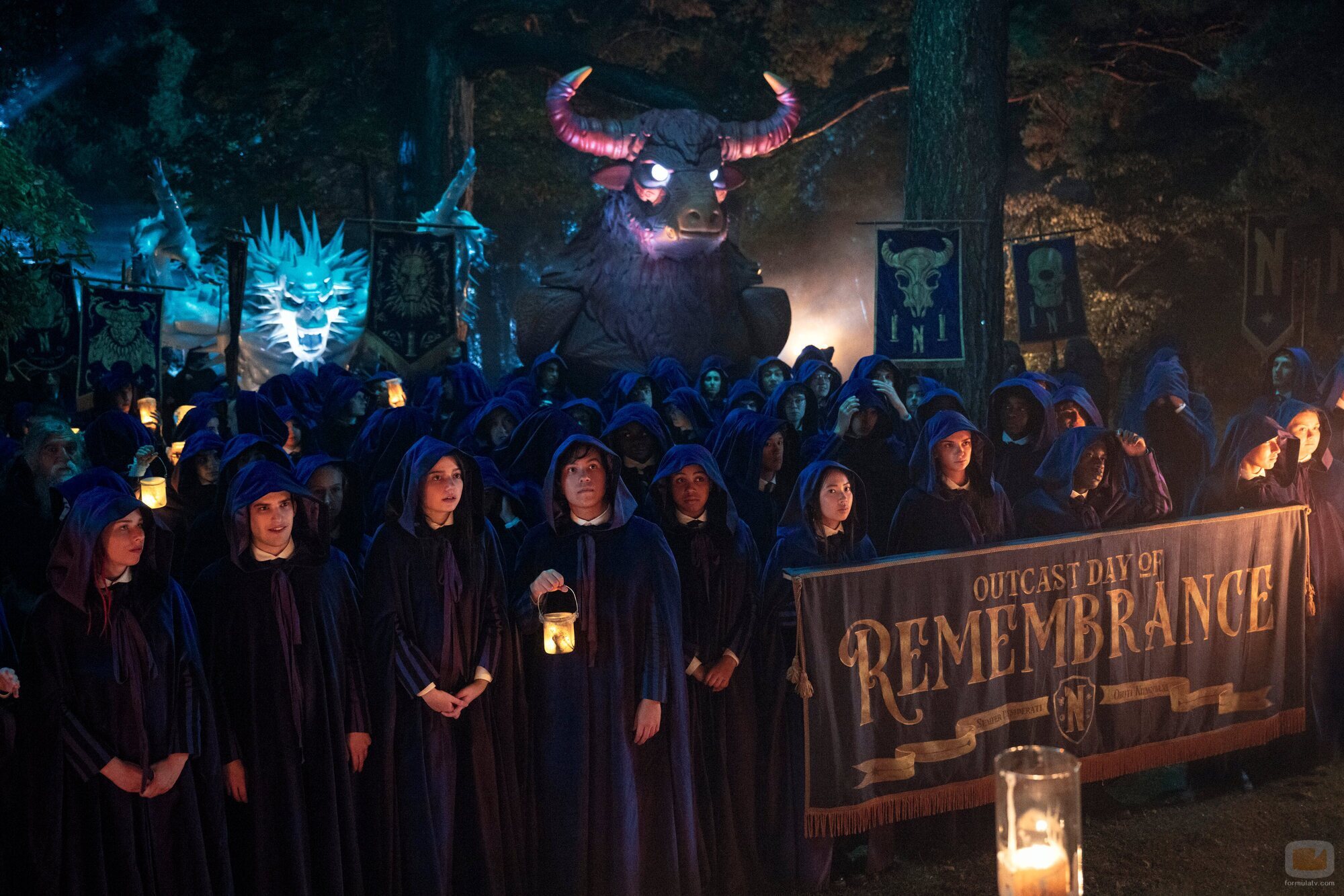 Capítulo 5 titulado 'El Hyde y la triste persecución' de 'Miércoles'