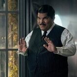 Luis Guzmán en 'El Hyde y la triste persecución' de 'Miércoles'