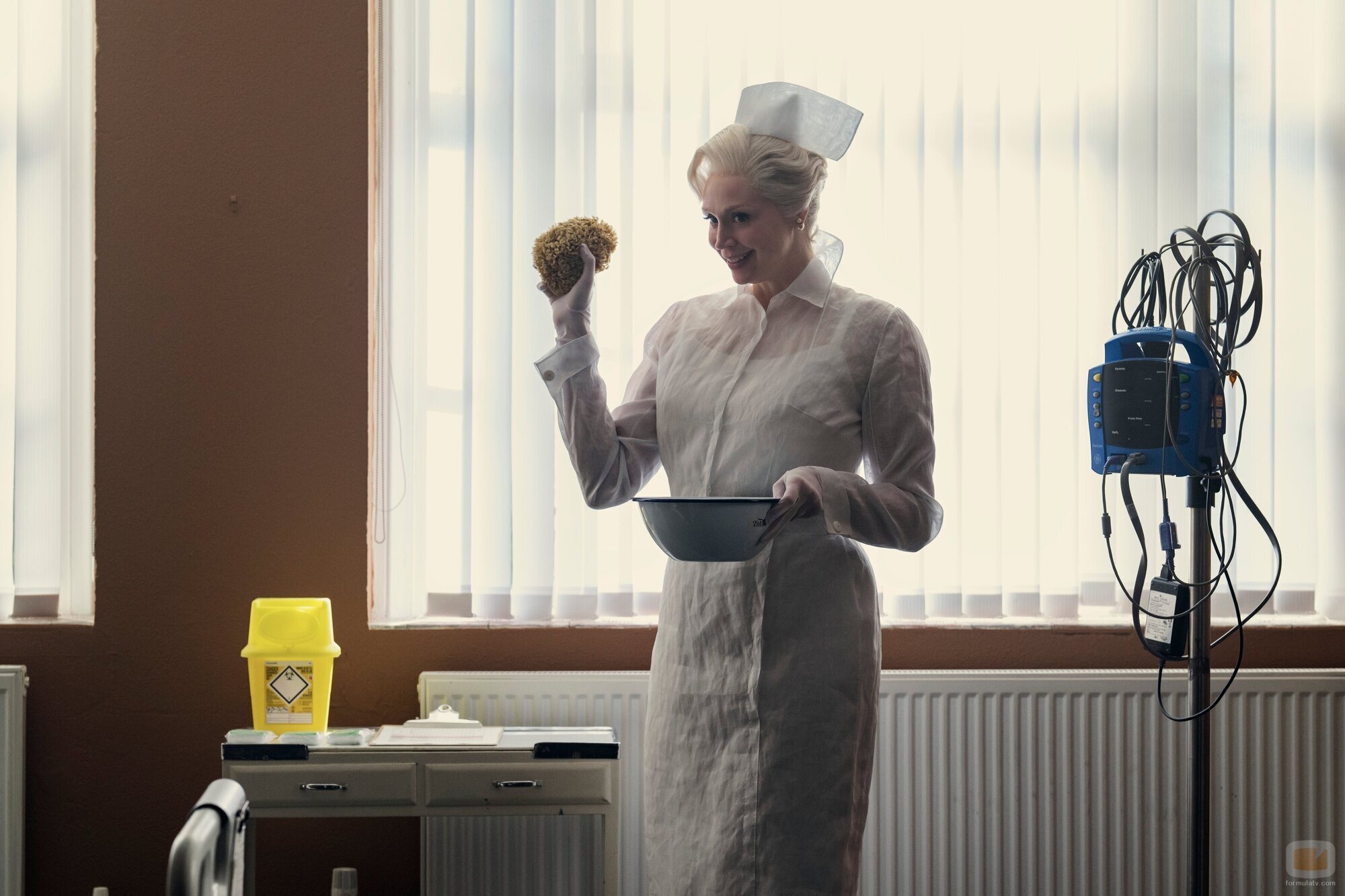 Gwendoline Christie en 2x05 titulado 'El Hyde y la triste persecución' de 'Miércoles'