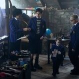 Moosa Mostafa y Isaac Ordonez en el 2x06 de 'Wednesday'