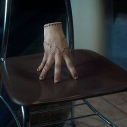 2x06 titulado 'Entristécete a ti misma' de 'Miércoles'