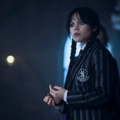 Escena de Jenna Ortega en 2x06 'Entristécete a ti misma' de 'Miércoles'