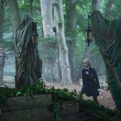 Foto de Emma Myers en la temporada 2 y el capítulo 06 de 'Miércoles'