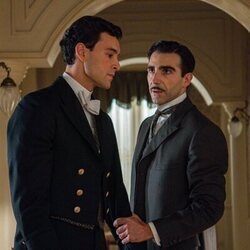 Xavi Lock y Guillermo Serrano en el 4x174 de 'La Promesa'