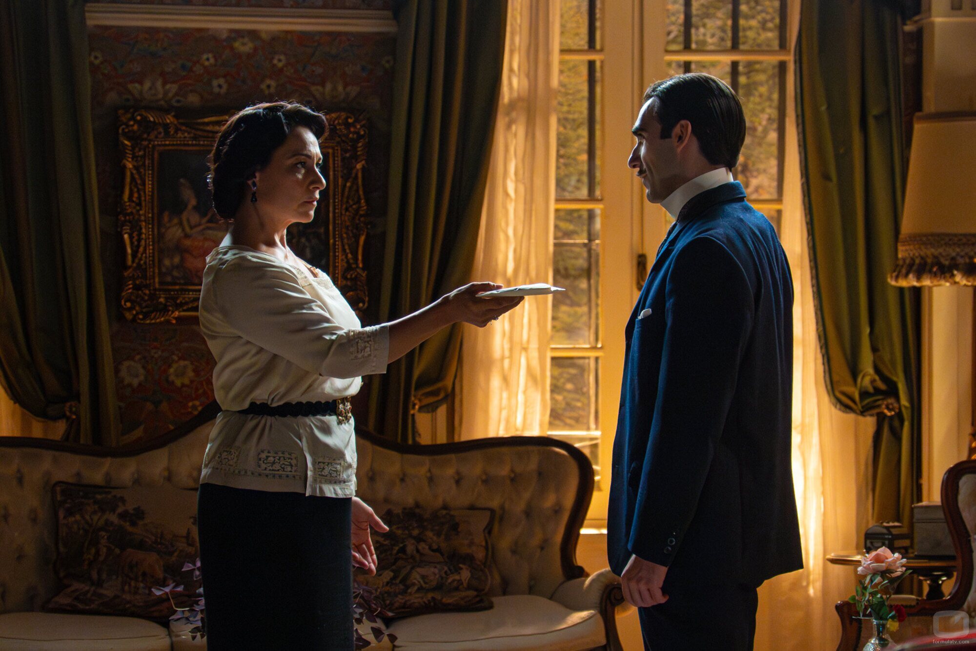 Isabel Serrano y Guillermo Serrano en el 4x176 de 'La Promesa'