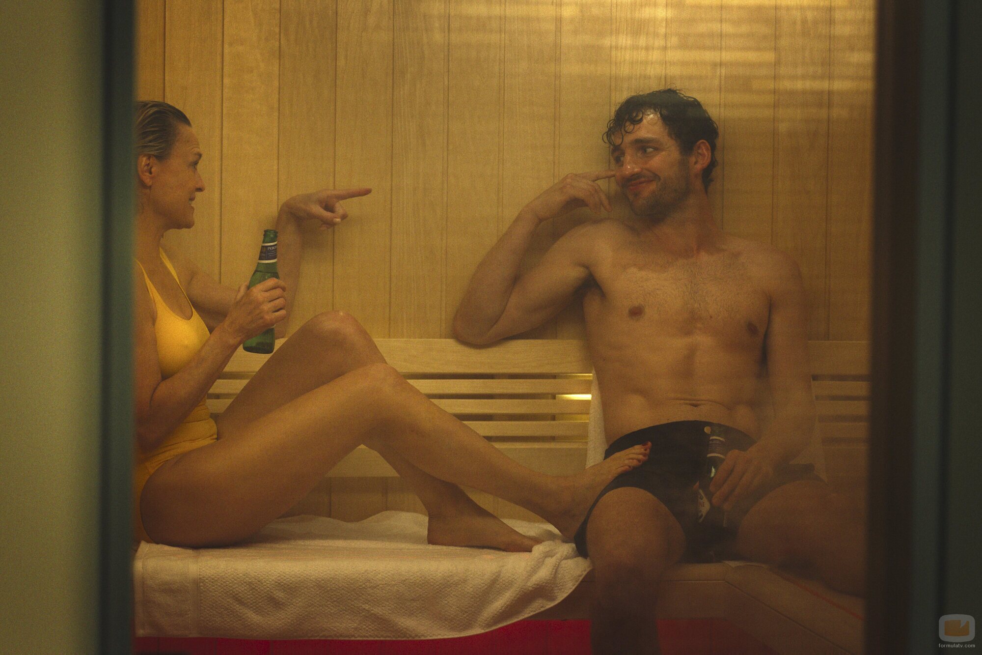 Robin Wright y Laurie Davidson en 1x01 'Episodio 1' de 'La novia'