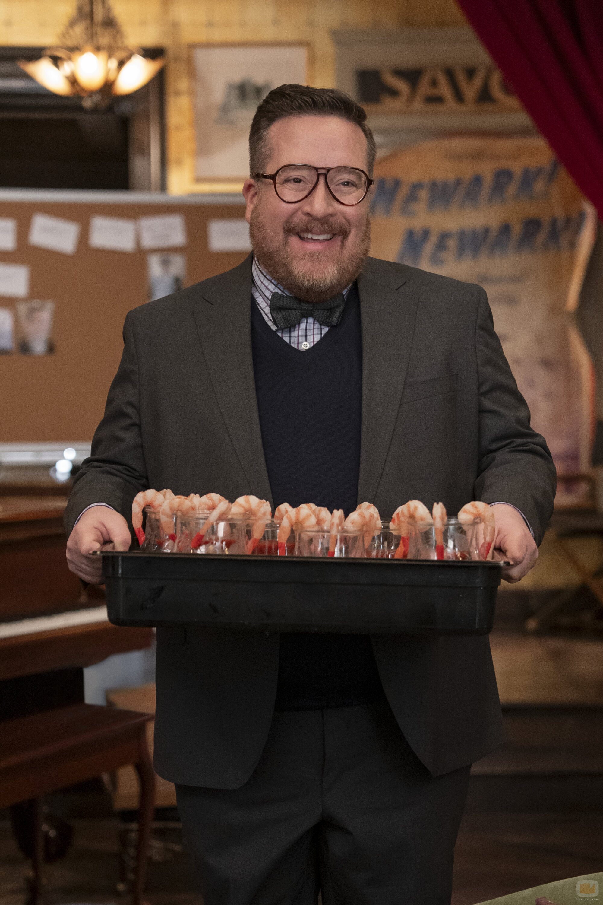 Michael Cyril Creighton en 5x01 'El toque final' de 'Solo asesinatos en el edificio'