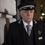 Teddy Coluca en Capítulo 2 titulado 'Después de usted' de 'Solo asesinatos en el edificio'