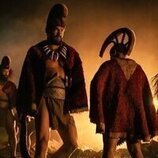 Imagen de Jason Momoa en el 1x01 de 'El gran guerrero'