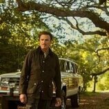 J. Anthony Crane en Capítulo 6 titulado 'El ayuntamiento' de 'Outer Banks'