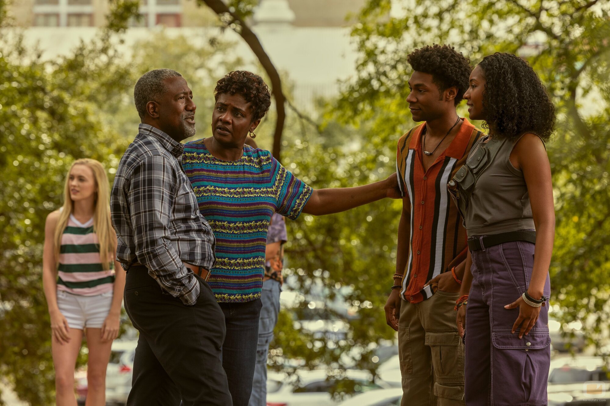 Escena de 'El ayuntamiento' de 'Outer Banks'