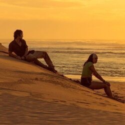 Chase Stokes y Madison Bailey en el 4x09 de 'Outer Banks'