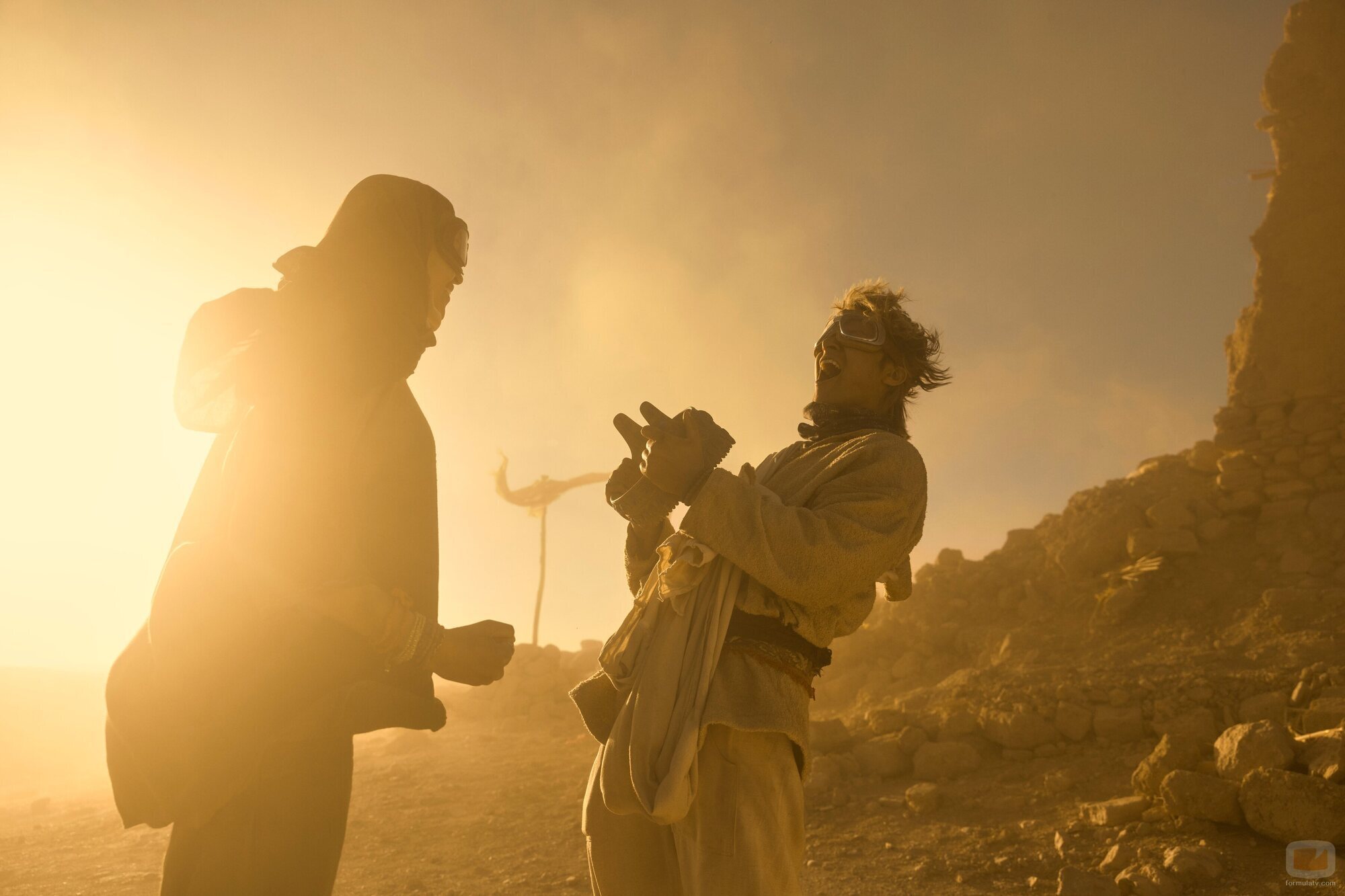 Madison Bailey y Rudy Pankow en el 4x10 de 'Outer Banks'