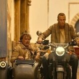 Drew Starkey y J. Anthony Crane en 4x10 titulado 'La corona azul' de 'Outer Banks'