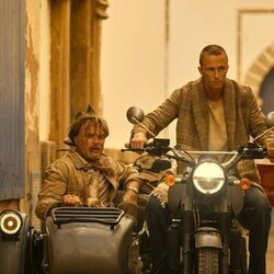 Drew Starkey y J. Anthony Crane en 4x10 titulado 'La corona azul' de 'Outer Banks'