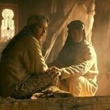 Chase Stokes y Madelyn Cline en el 4x10 de 'Outer Banks'