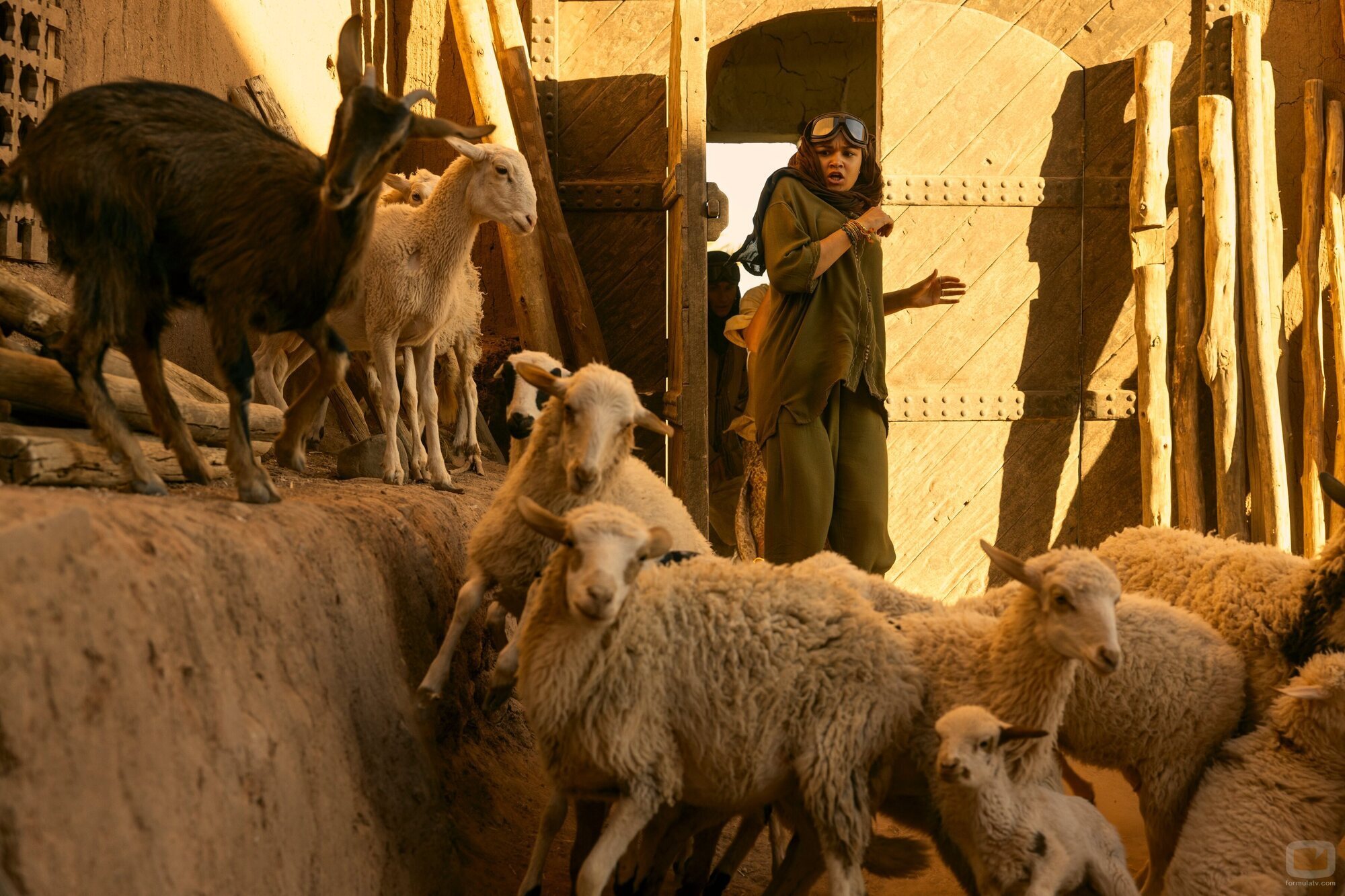 Madison Bailey en 4x10 'La corona azul' de 'Outer Banks'