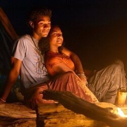 J.D. y Carlacia Grant en Capítulo 10 titulado 'La corona azul' de 'Outer Banks'