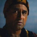 Cliff Curtis en el 1x03 de 'Chief of War'