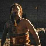 Temuera Morrison en 1x06 'El remo astillado' de 'El gran guerrero'
