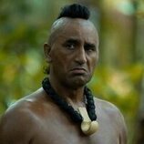 Cliff Curtis en 1x08 titulado 'La arboleda sagrada de Niu' de 'El gran guerrero'