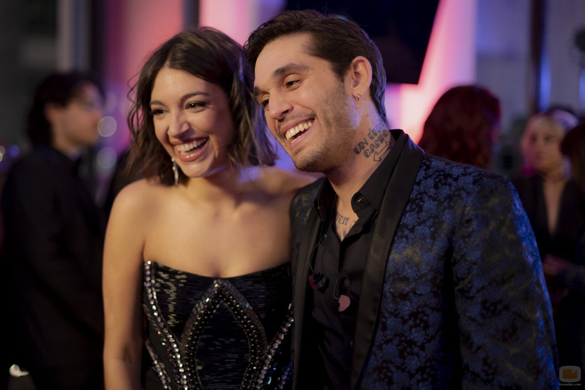 Víctor Elías y Ana Guerra en el 1x01 de 'La Agencia'