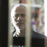 Javier Gutiérrez en 1x01 'Capítulo 1' de 'La Agencia'