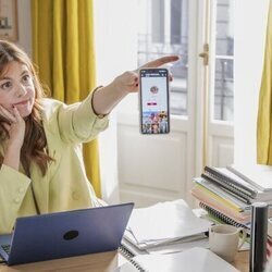 Manuela Velasco en 1x01 'Capítulo 1' de 'La Agencia'