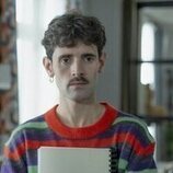 Iñaki Mur en la temporada 1 y el capítulo 01 de 'La Agencia'