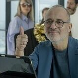 Imagen de Javier Gutiérrez en 'Capítulo 1' de 'La Agencia'